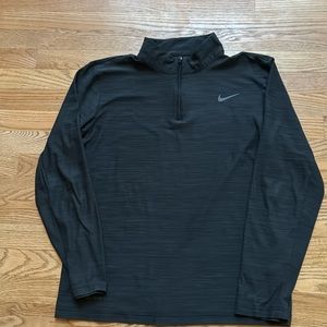 Nike Men’s medium charcoal gray dri-fit 3/4 zip long sleeve